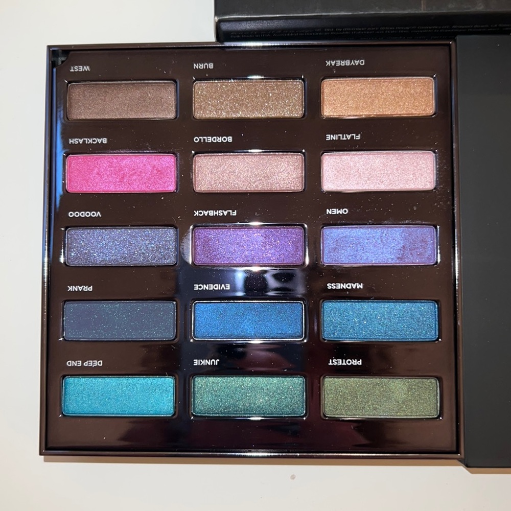 Urban Decay Spectrum eyeshadow palette